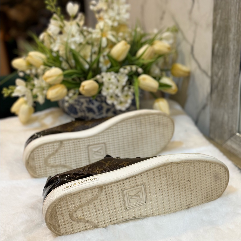 Louis Vuitton Black and Brown Monogram Sneakers - Picture 7 of 7